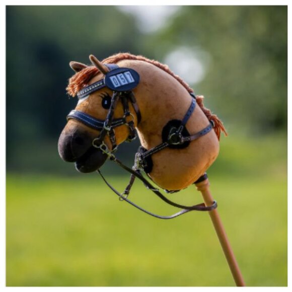 QHP - Stævnenummer hobby horse brown